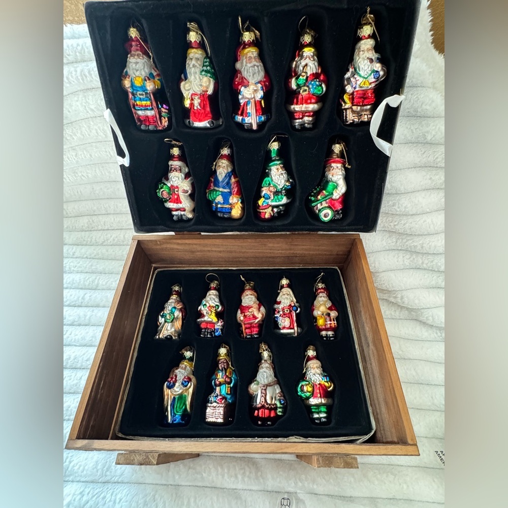 Vintage Thomas Pacconi Christmas Santa's Glass Ornaments Crate 2002